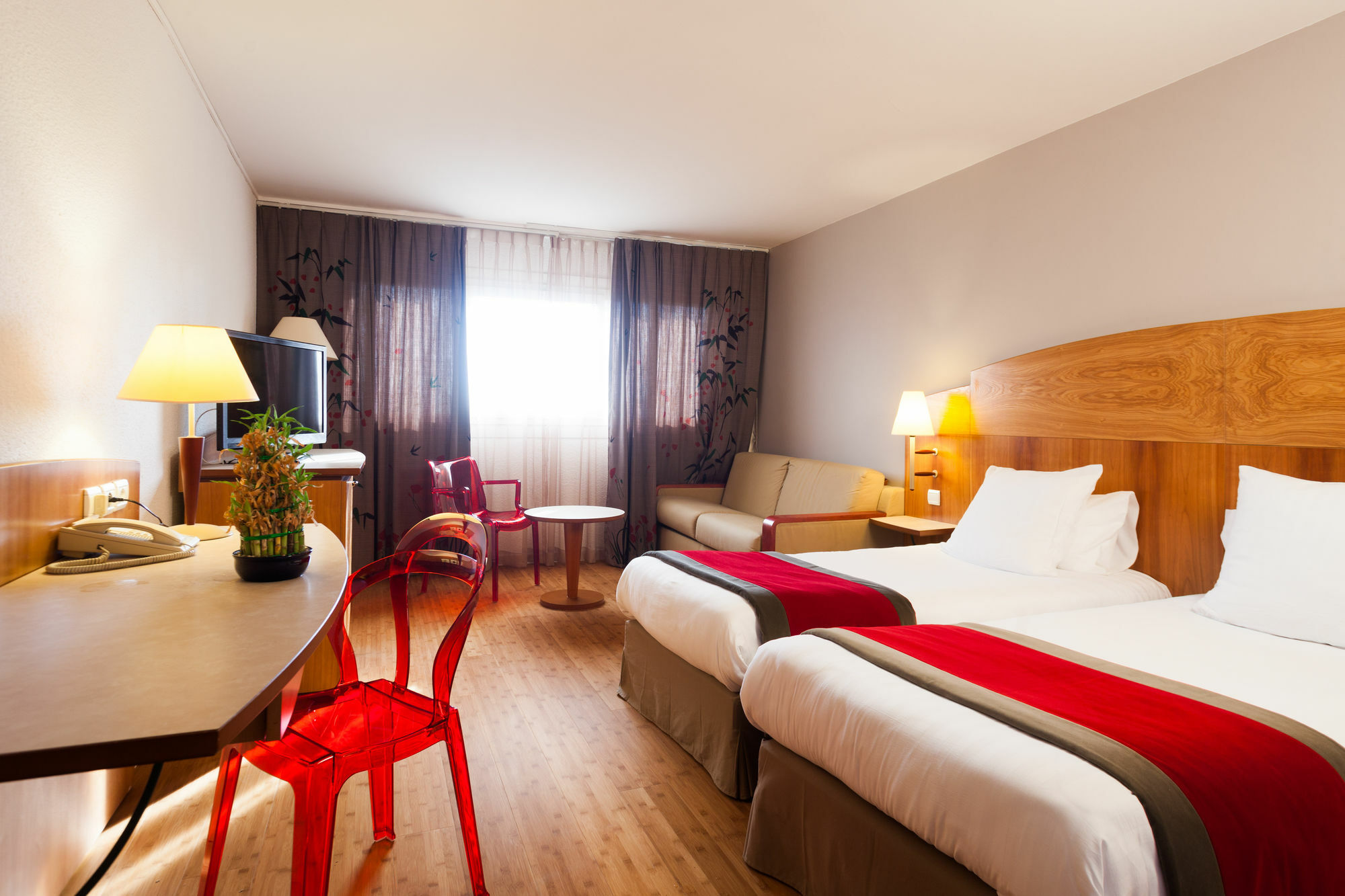 Hotel C Suites Chambres Spacieuses Nîmes Eksteriør billede